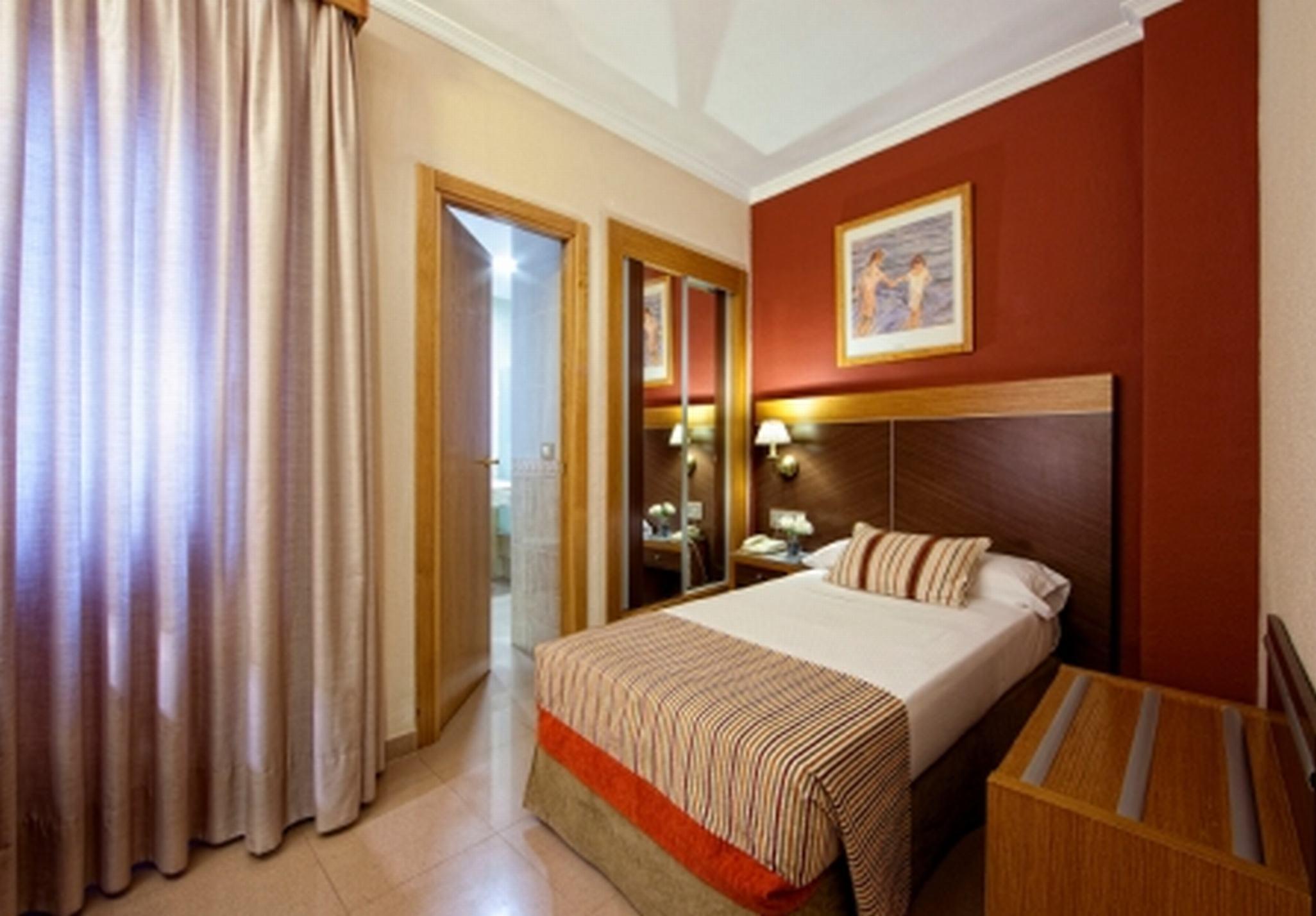 Hotel Regio 2 Kadyks Zewnętrze zdjęcie