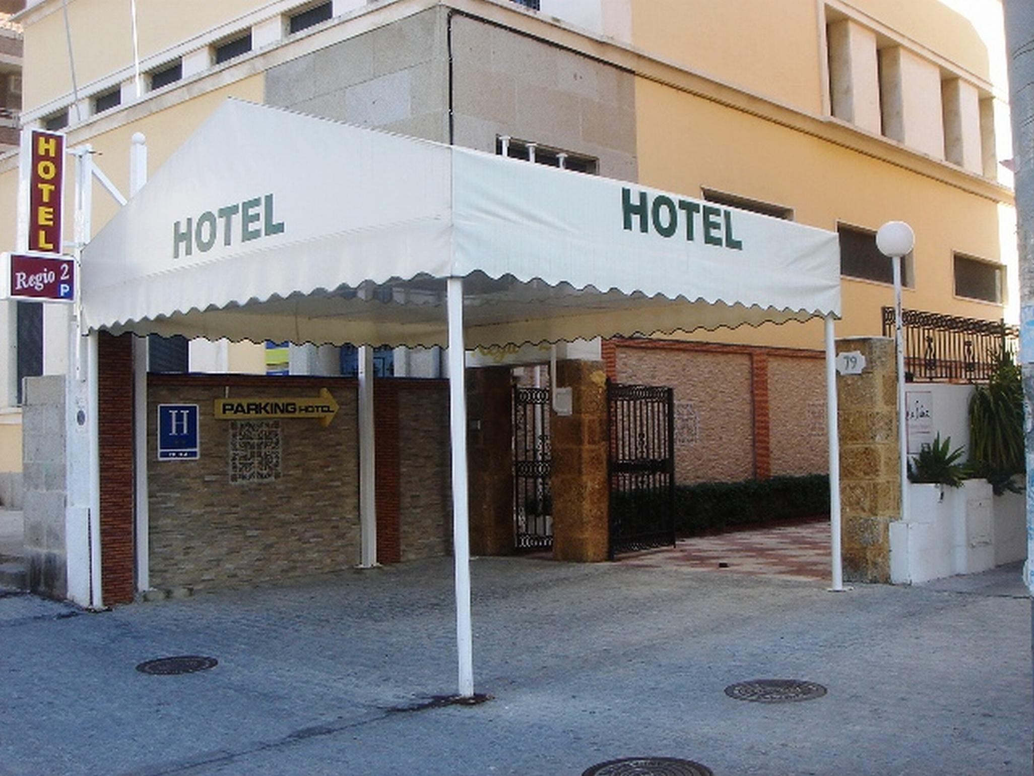 Hotel Regio 2 Kadyks Zewnętrze zdjęcie