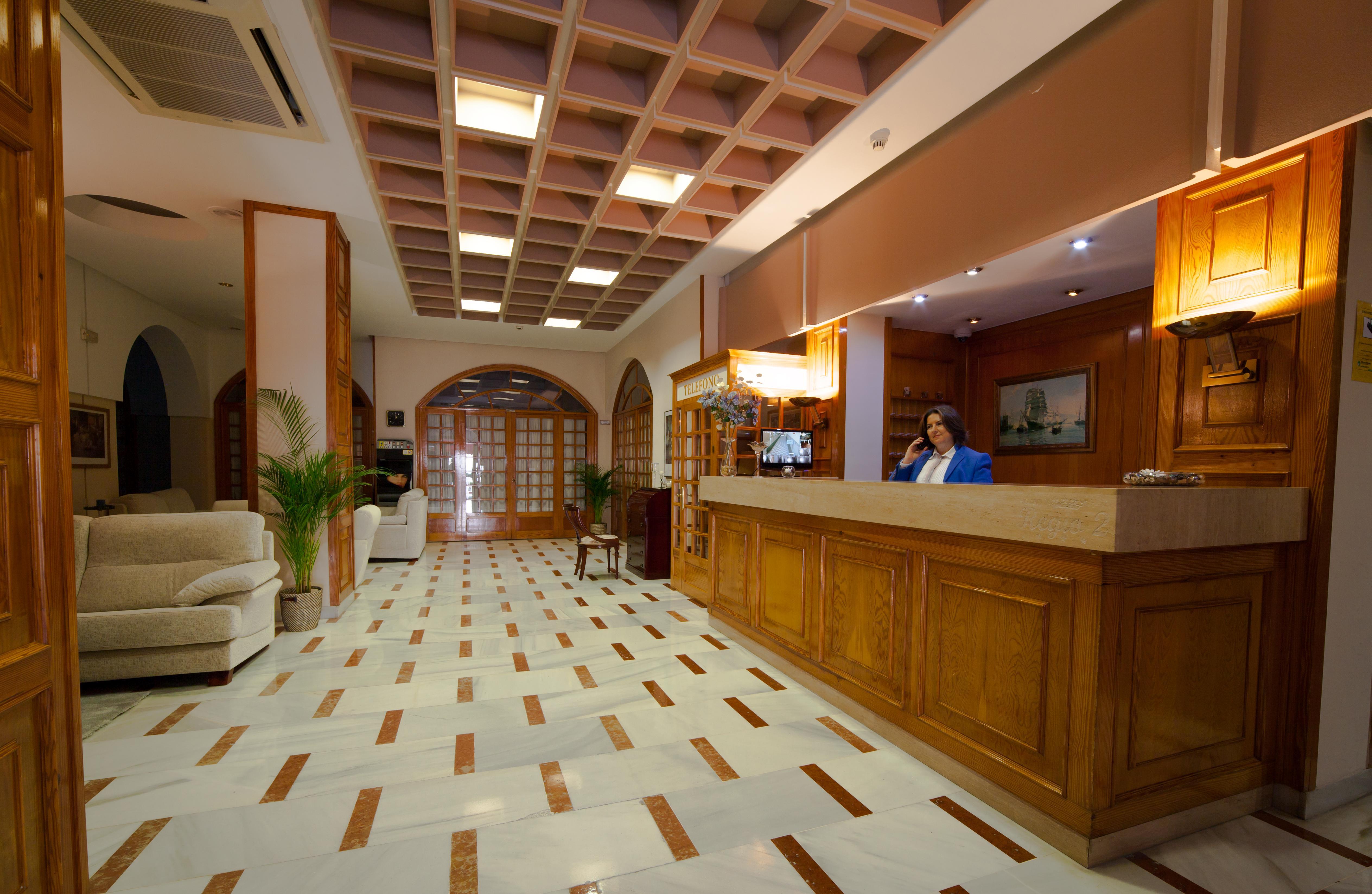 Hotel Regio 2 Kadyks Zewnętrze zdjęcie