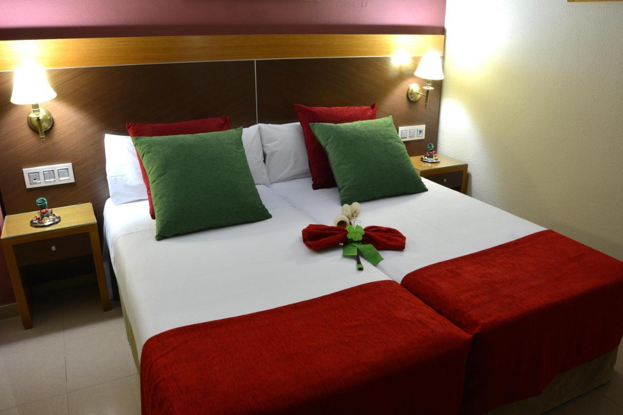 Hotel Regio 2 Kadyks Zewnętrze zdjęcie