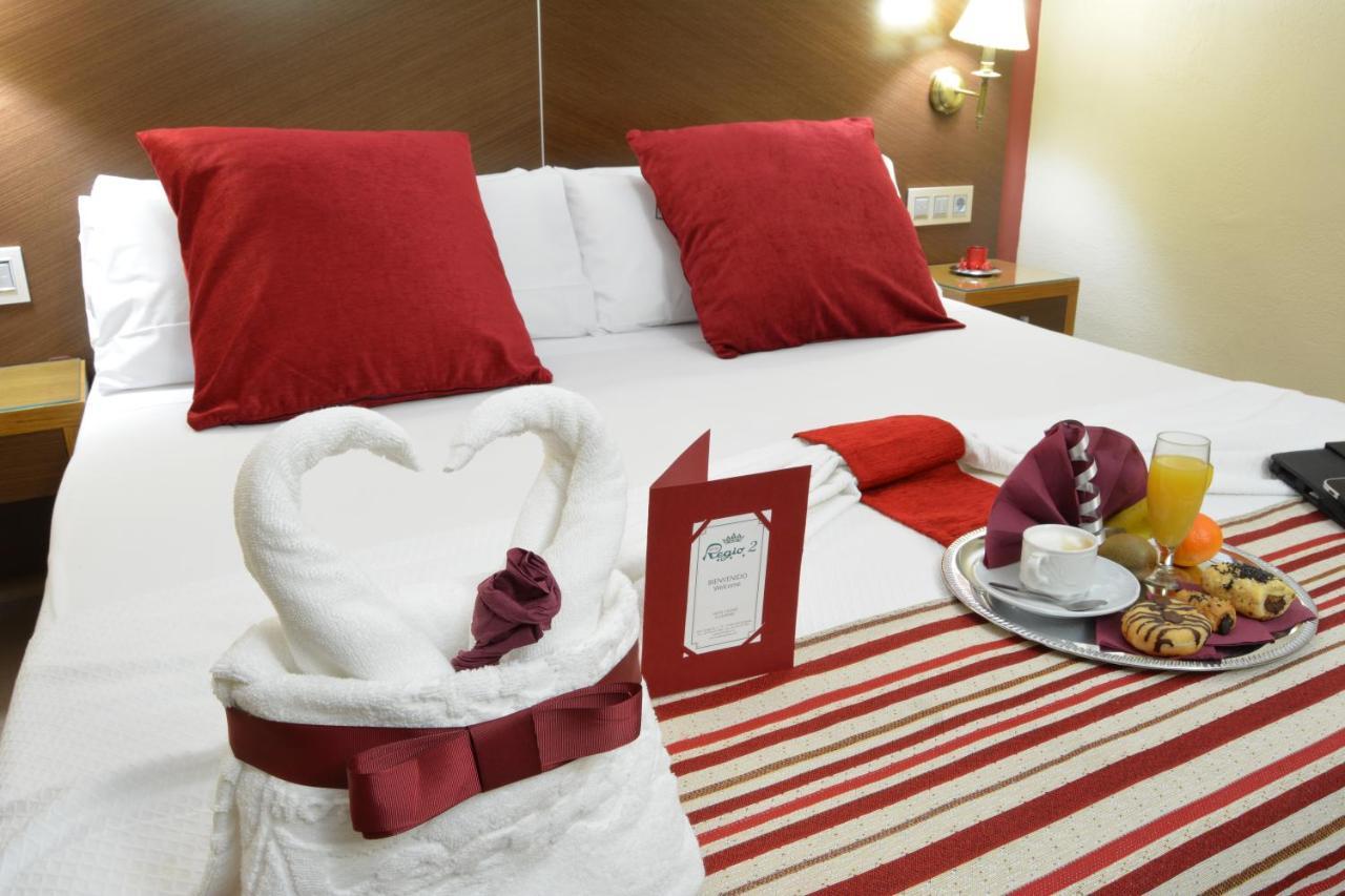 Hotel Regio 2 Kadyks Zewnętrze zdjęcie