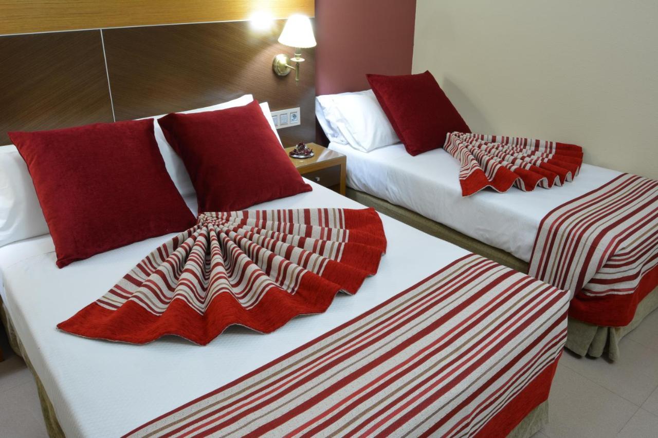 Hotel Regio 2 Kadyks Zewnętrze zdjęcie