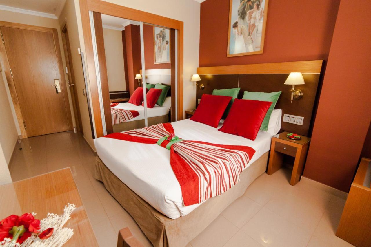 Hotel Regio 2 Kadyks Zewnętrze zdjęcie