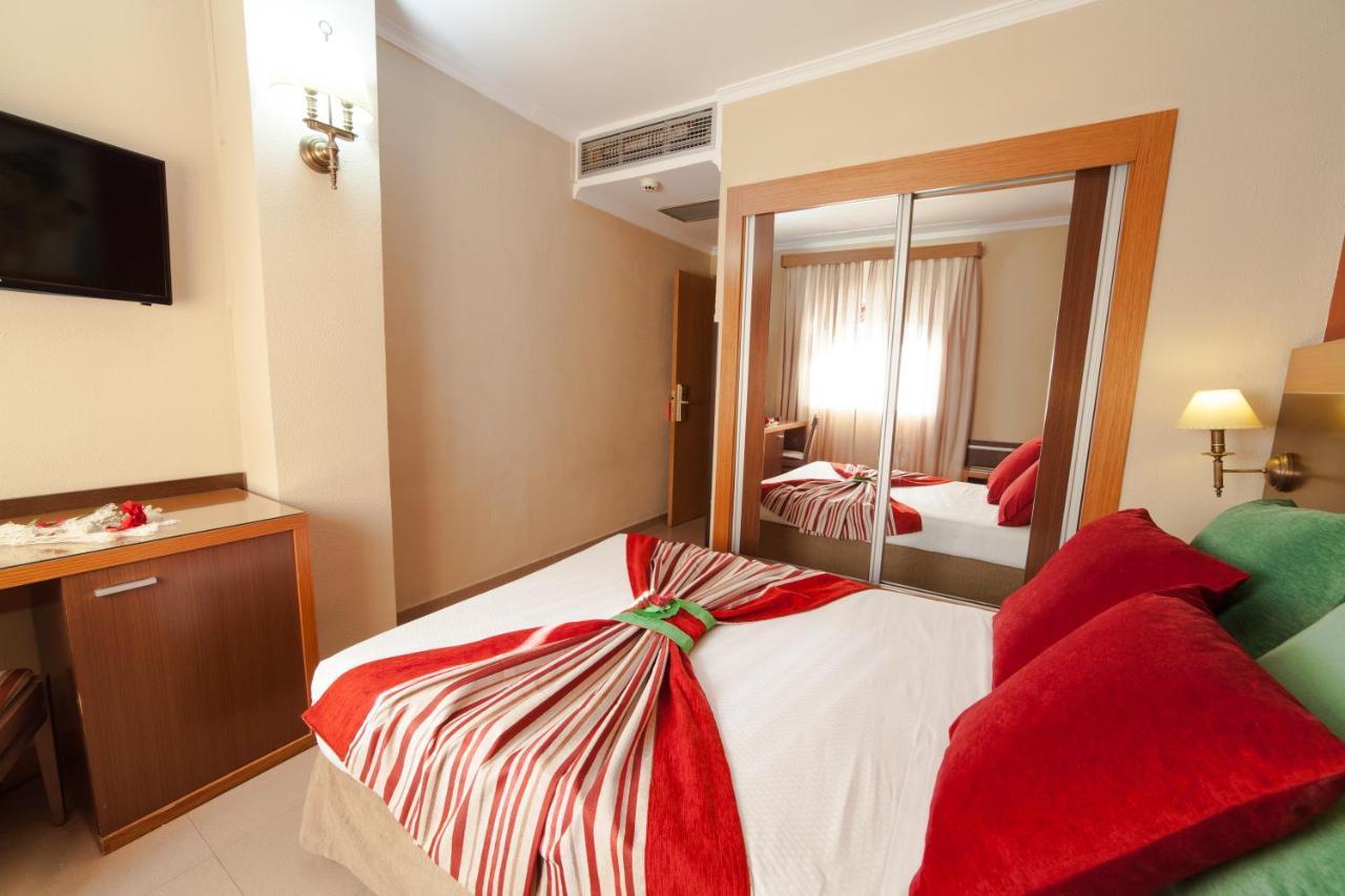 Hotel Regio 2 Kadyks Zewnętrze zdjęcie