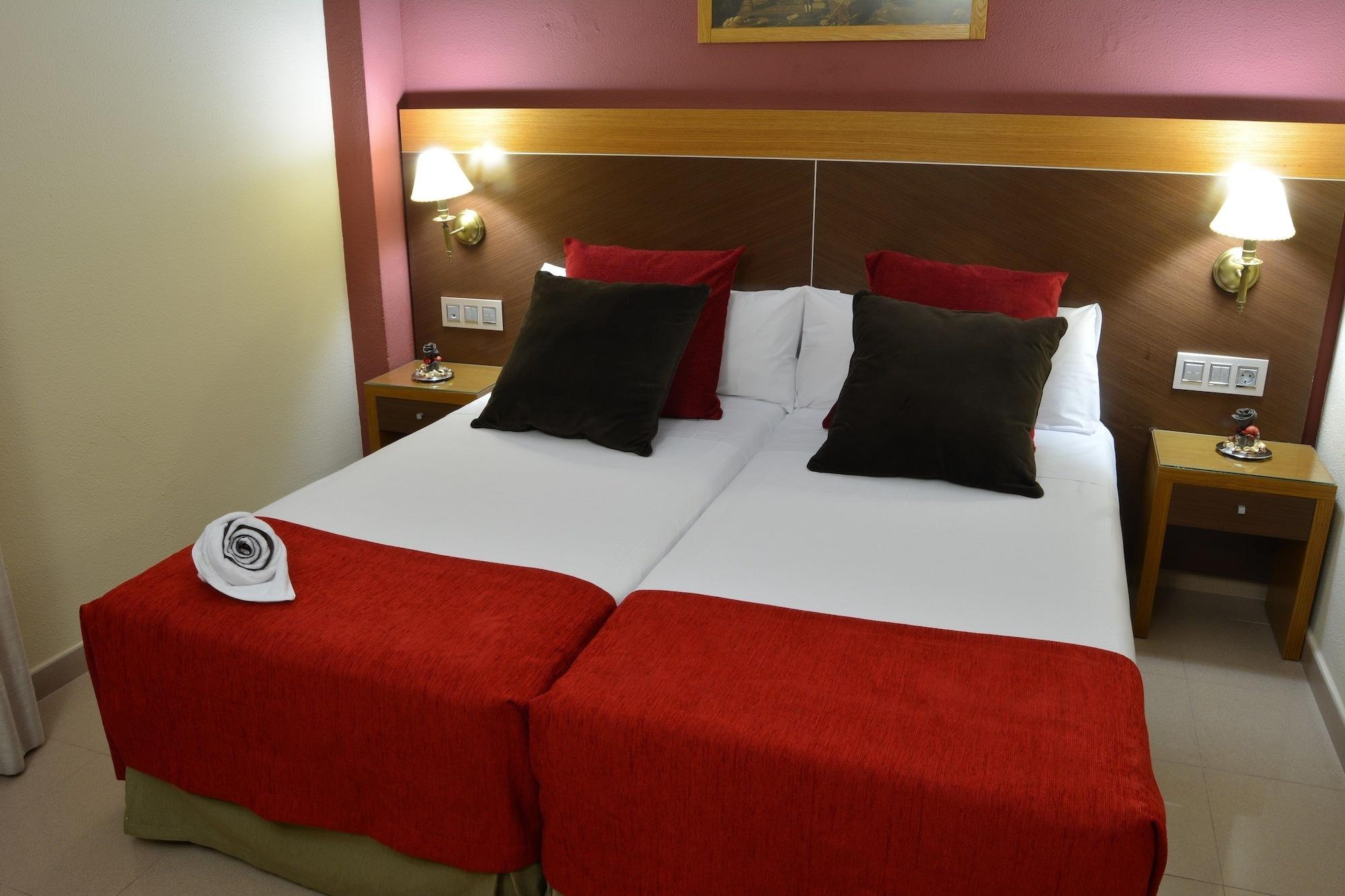Hotel Regio 2 Kadyks Zewnętrze zdjęcie