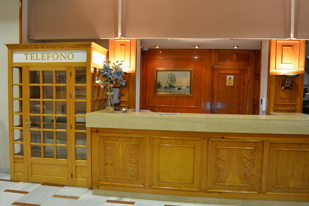 Hotel Regio 2 Kadyks Zewnętrze zdjęcie