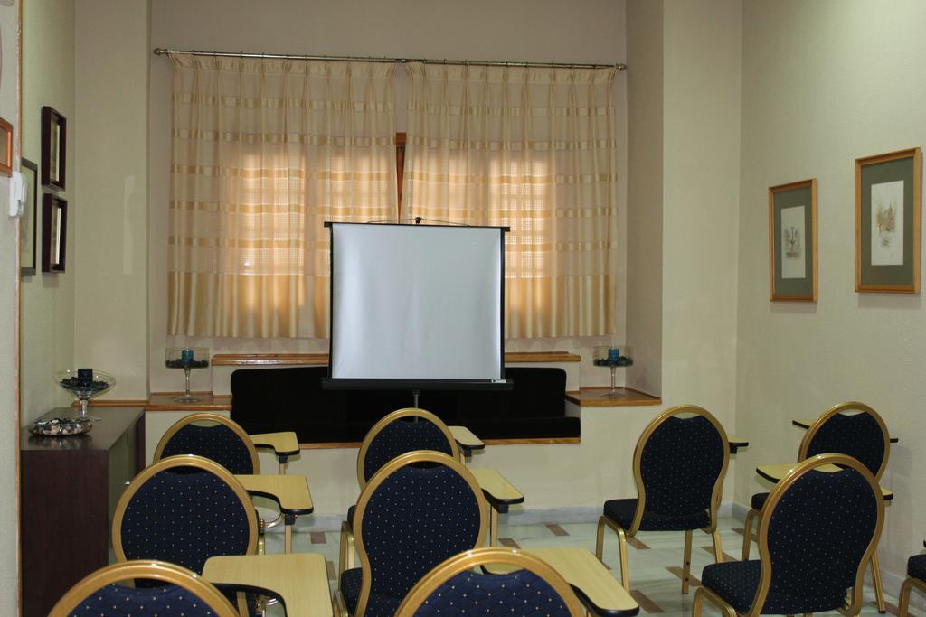Hotel Regio 2 Kadyks Zewnętrze zdjęcie
