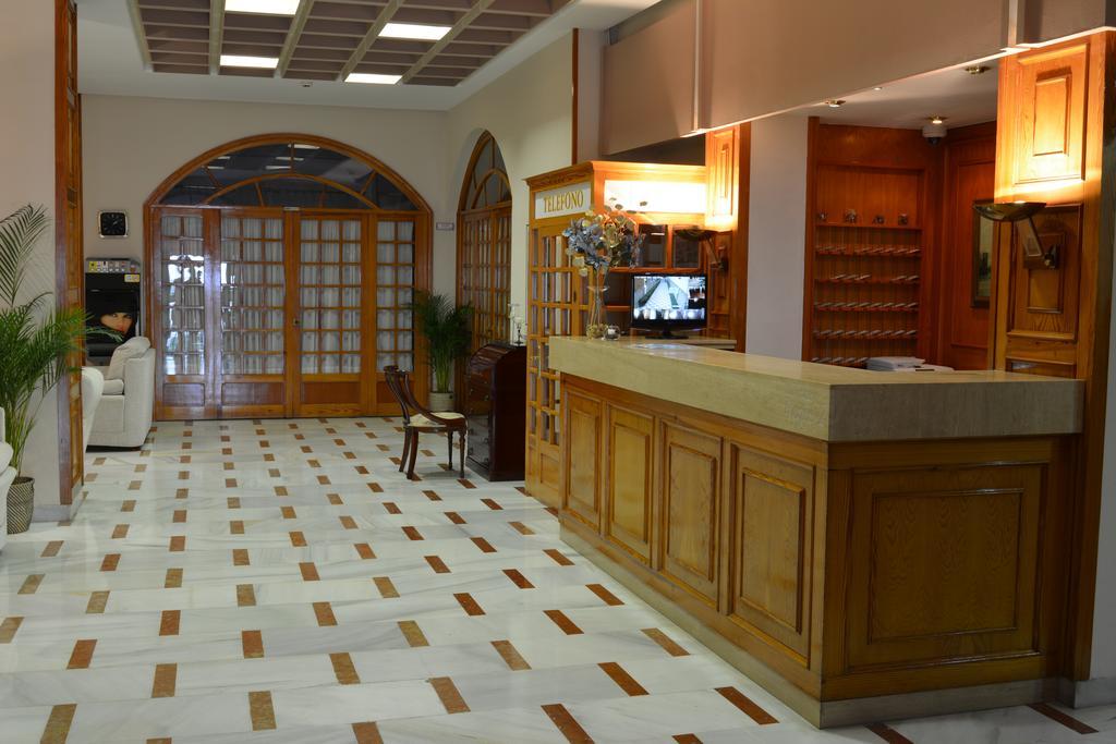Hotel Regio 2 Kadyks Zewnętrze zdjęcie